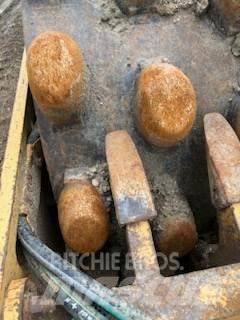 CAT CP323C Soil compactors