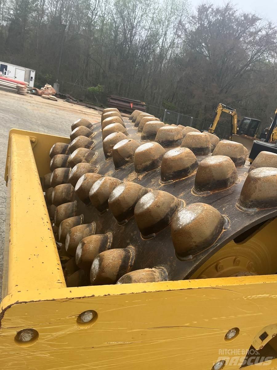 CAT CP54B Single drum rollers