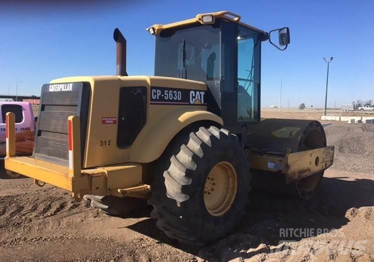 CAT CP563D Towed vibratory rollers