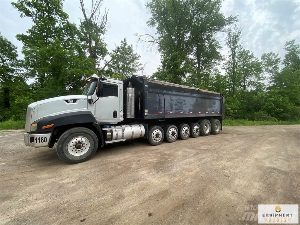 CAT CT660 Tipper trucks