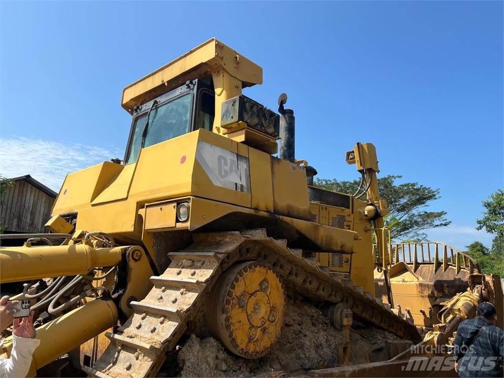 CAT D10T Crawler dozers