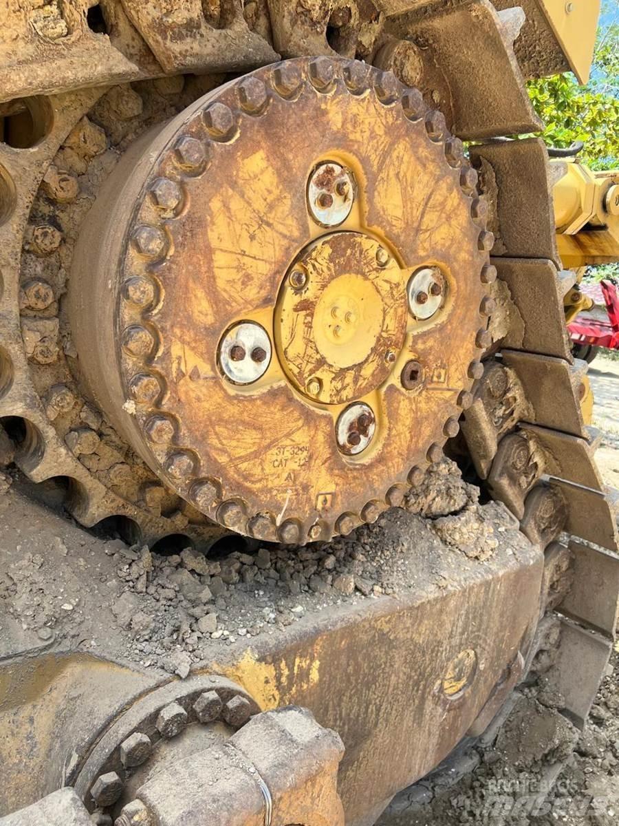 CAT D10T Crawler dozers