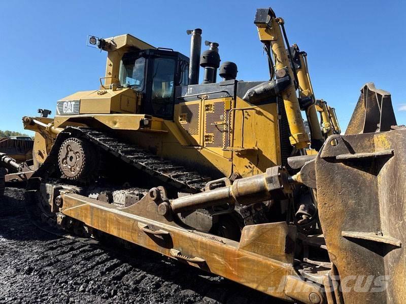 CAT D11T Crawler dozers