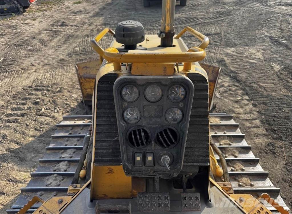 CAT D3G XL Crawler dozers