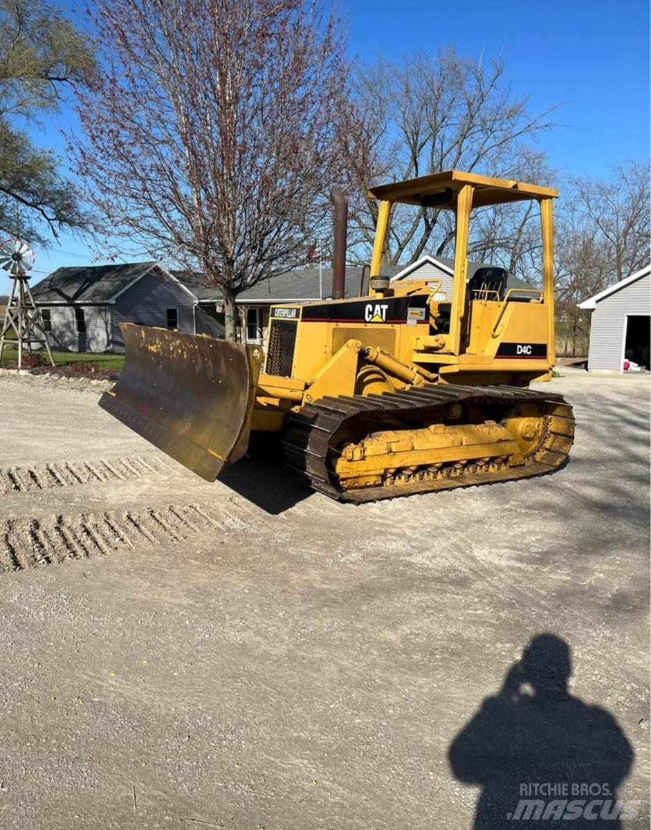 CAT D4C Crawler dozers