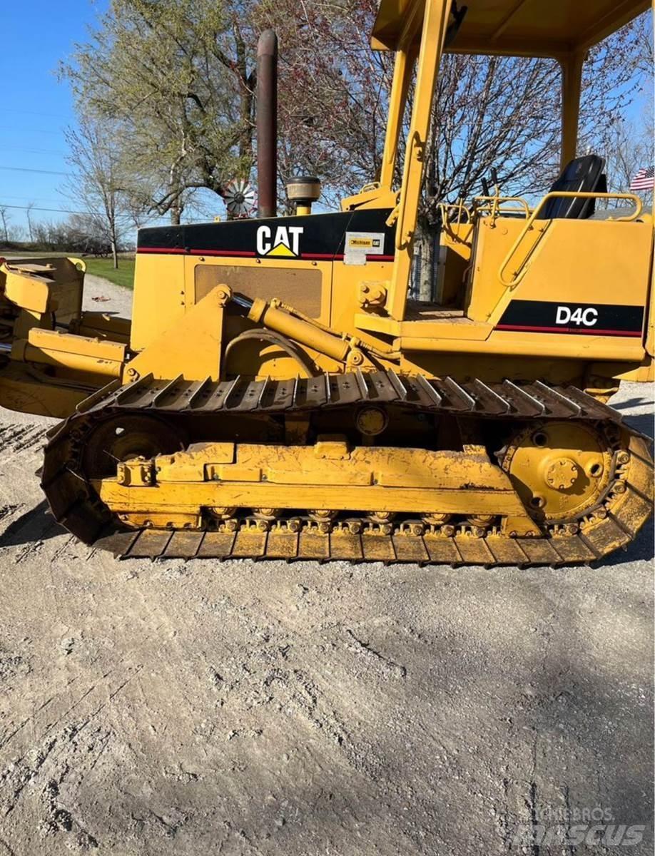 CAT D4C Crawler dozers