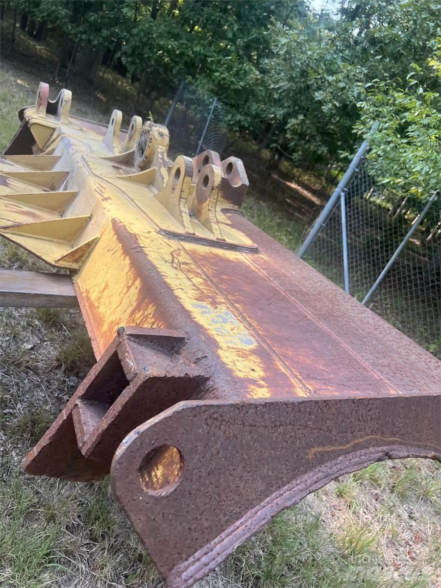 CAT D5K Blades