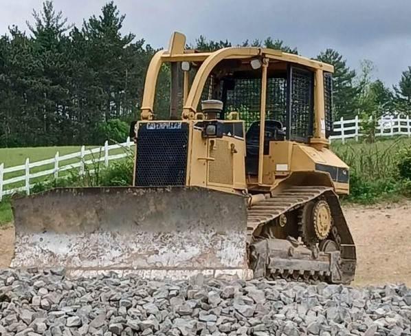 CAT D5M Crawler dozers