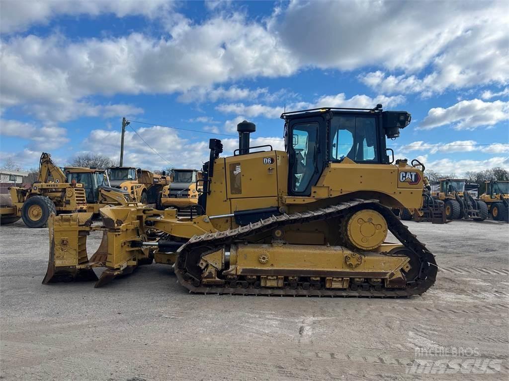 CAT D6 Crawler dozers