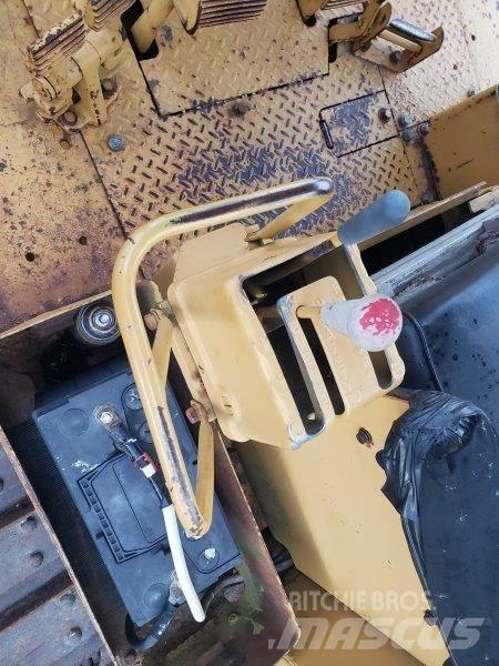 CAT D6C Crawler dozers