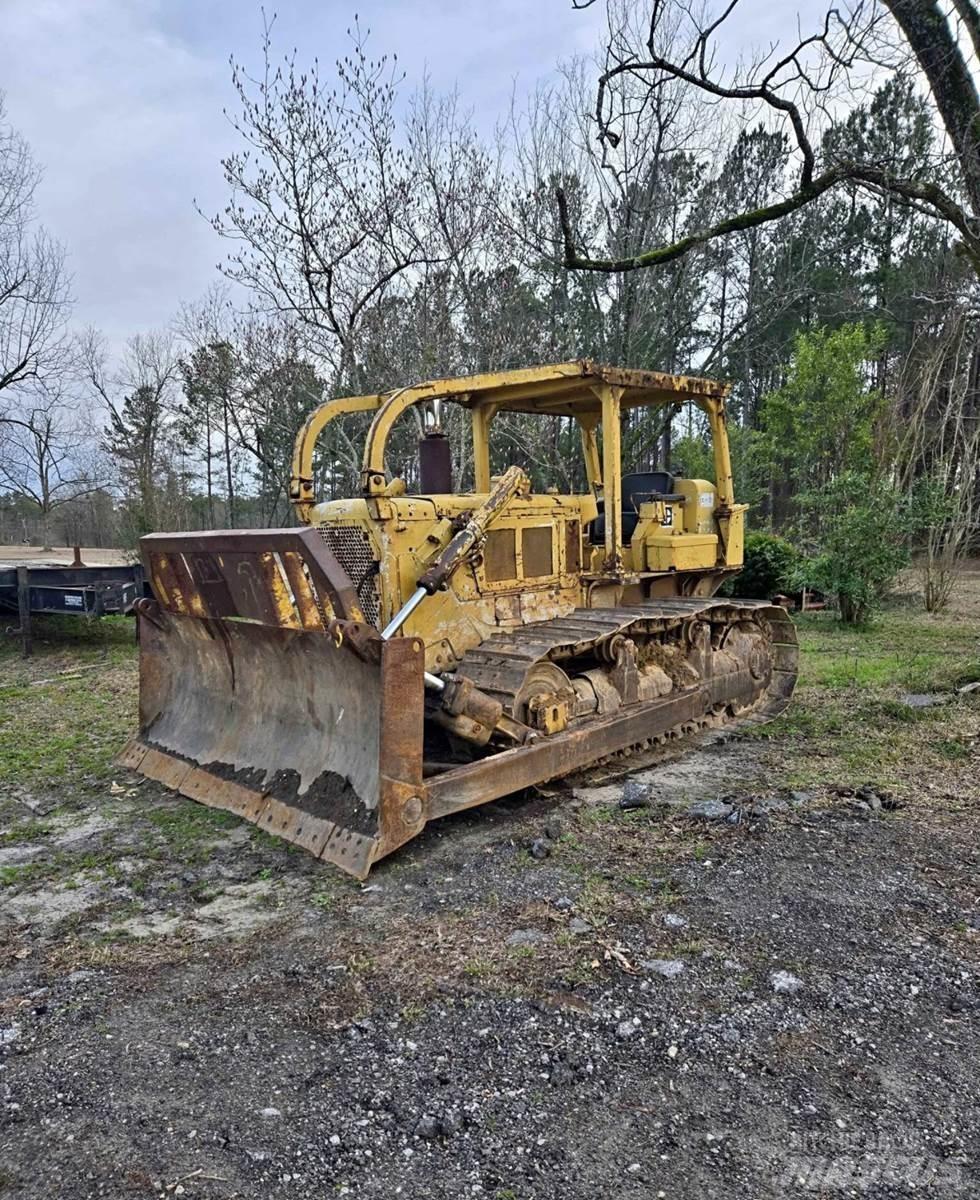 CAT D6C Crawler dozers