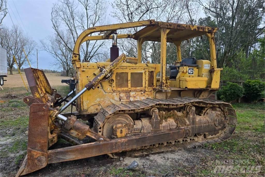 CAT D6C Crawler dozers