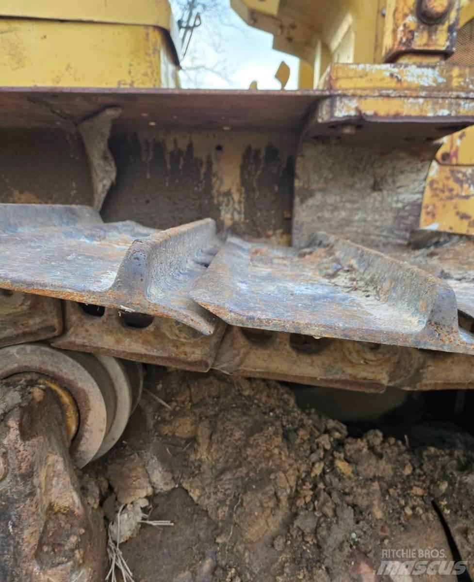 CAT D6C Crawler dozers