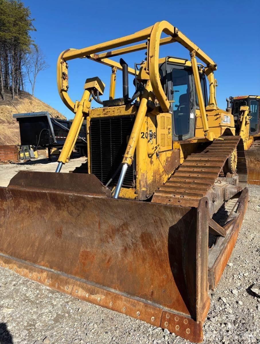 CAT D6R Crawler dozers