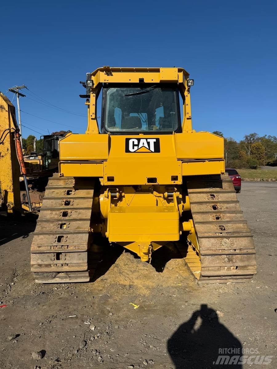 CAT D6T Crawler dozers