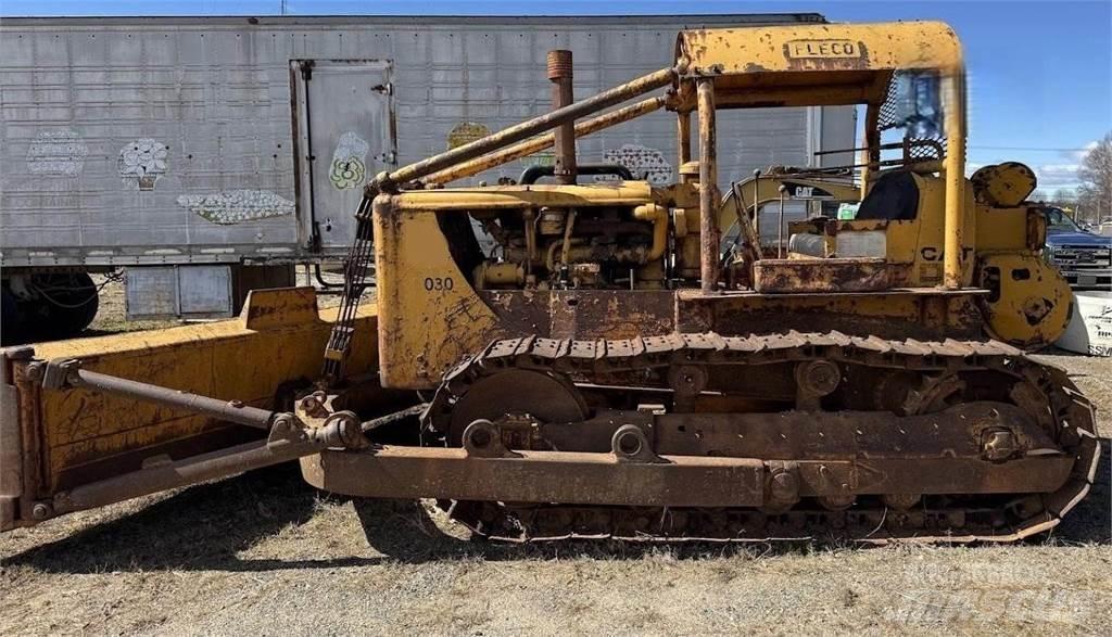 CAT D7 Crawler dozers