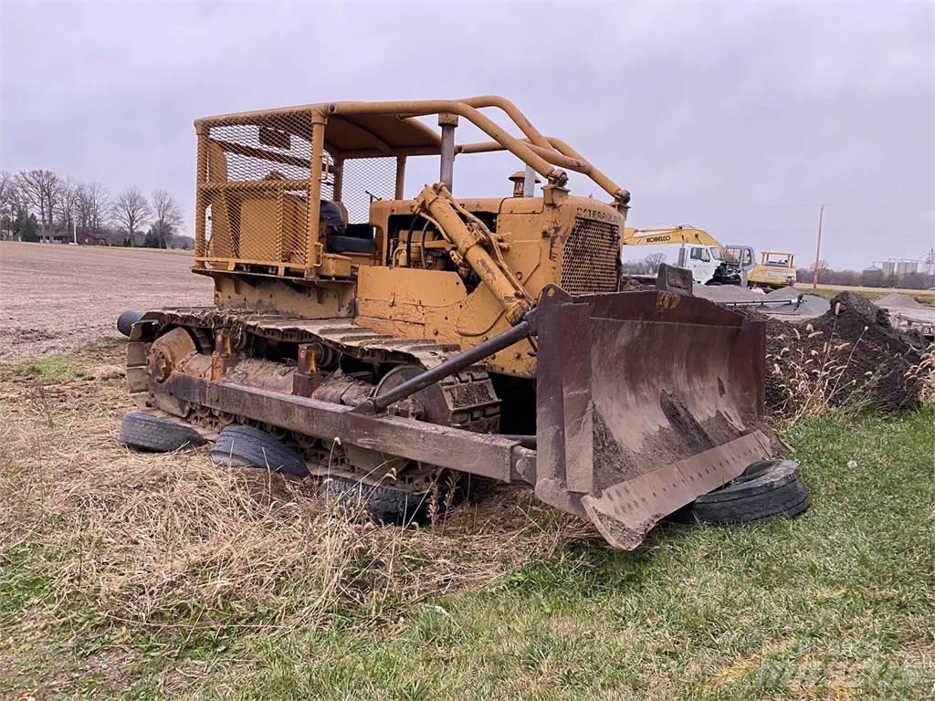 CAT D7E Crawler dozers