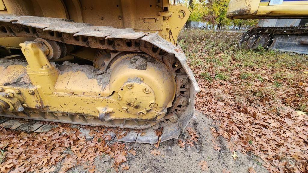 CAT D7F Crawler dozers