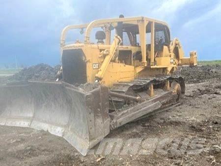 CAT D8H Crawler dozers