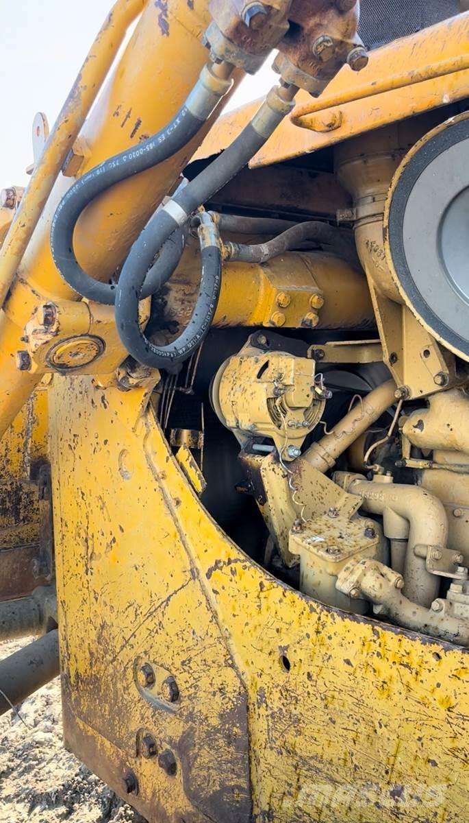 CAT D8H Crawler dozers