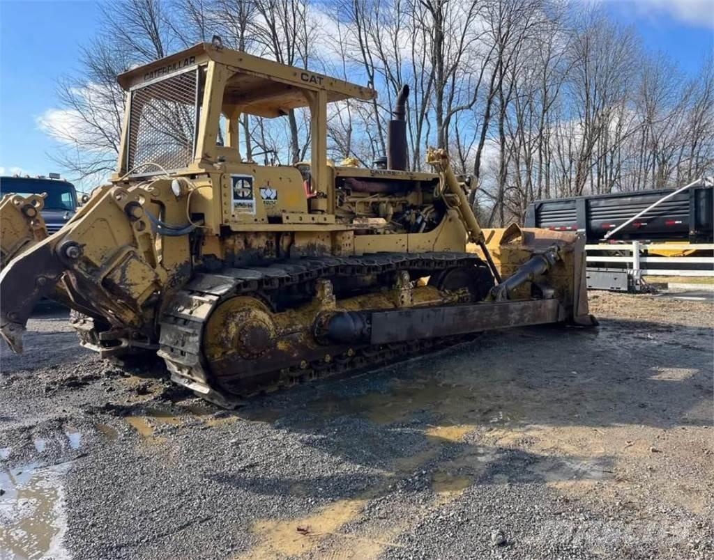 CAT D8H Crawler dozers