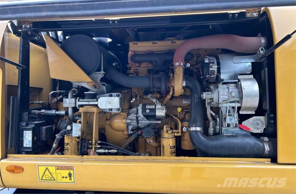 CAT M313D Wheeled excavators