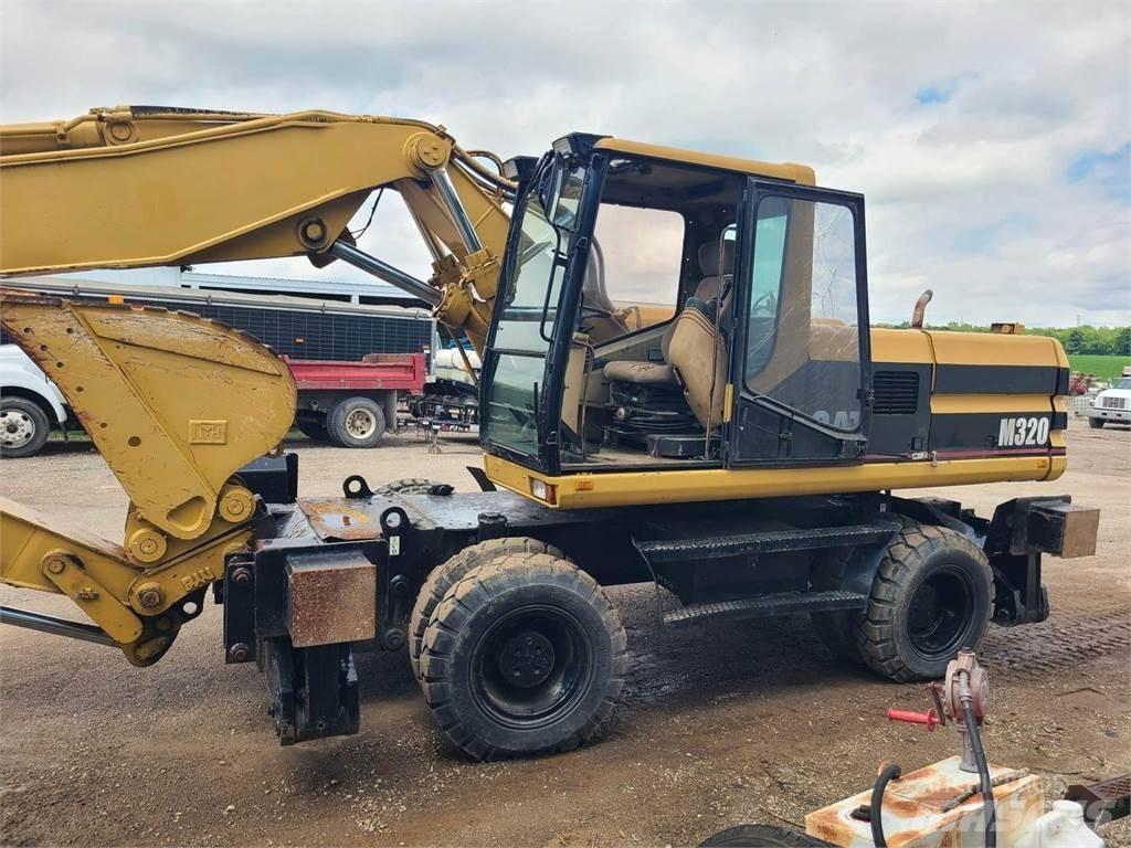 CAT M320 Wheeled excavators