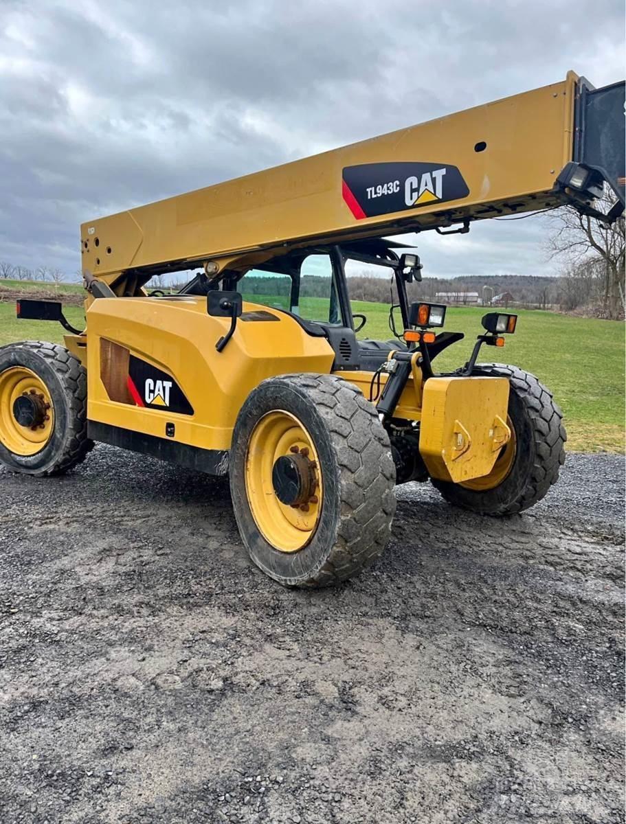 CAT TL943C Telescopic handlers