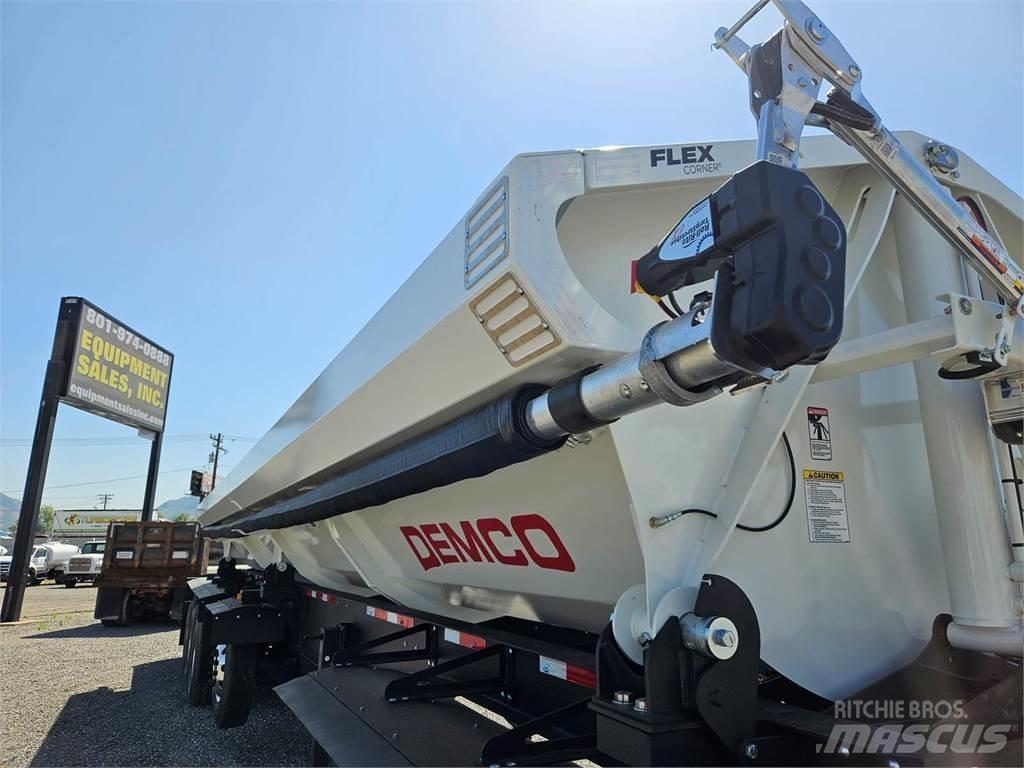 Demco  Tipper trailers