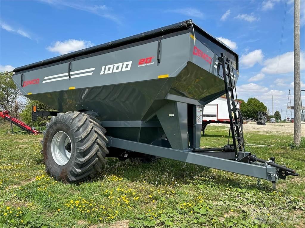 Demco 1000 Grain / Silage Trailers