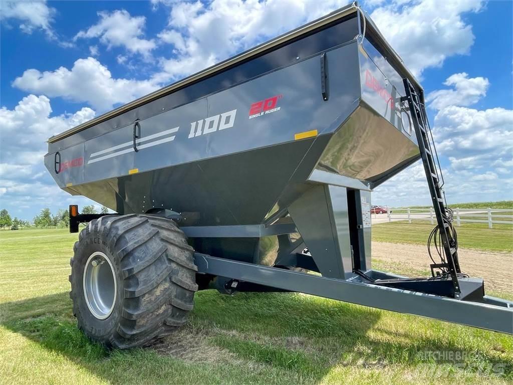 Demco 1100 Grain / Silage Trailers