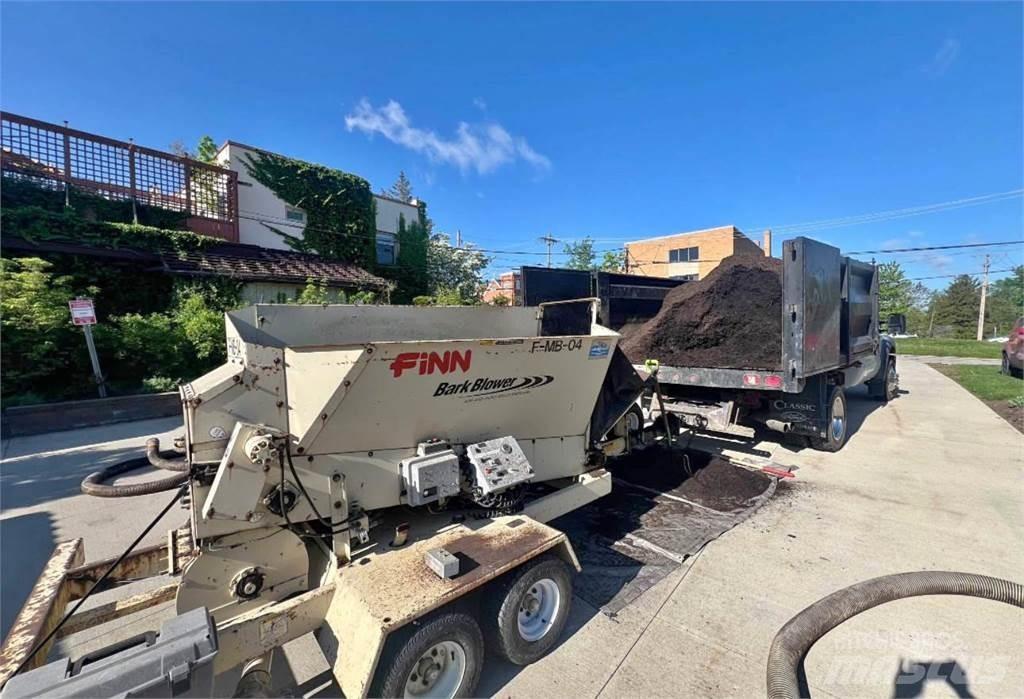 Finn BB302 Hopper equipment, blowers and elevators