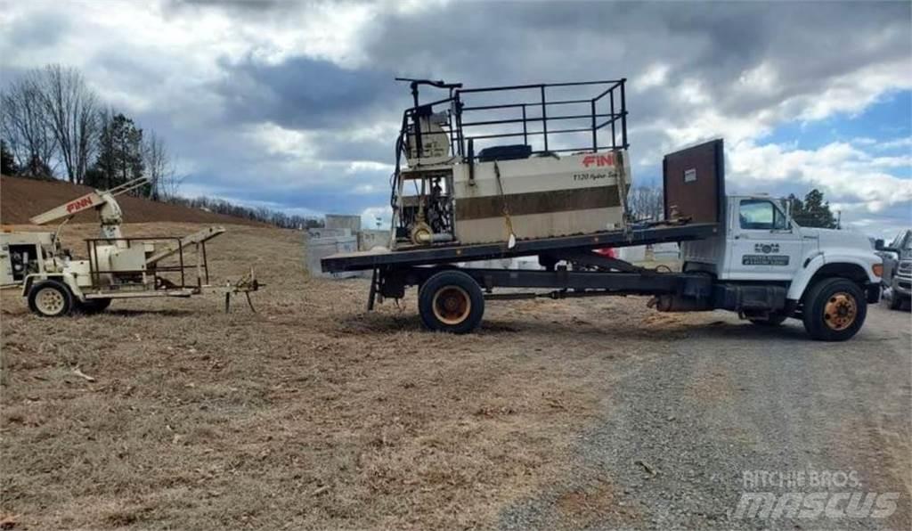 Finn T120 Hopper equipment, blowers and elevators
