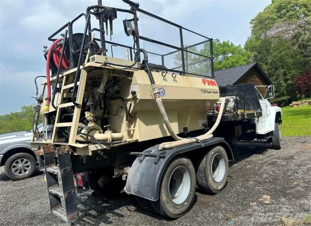 Finn T120 Hopper equipment, blowers and elevators