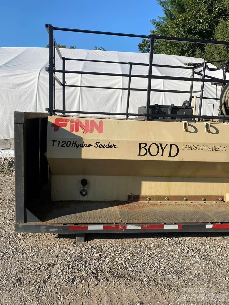 Finn T120 Hopper equipment, blowers and elevators
