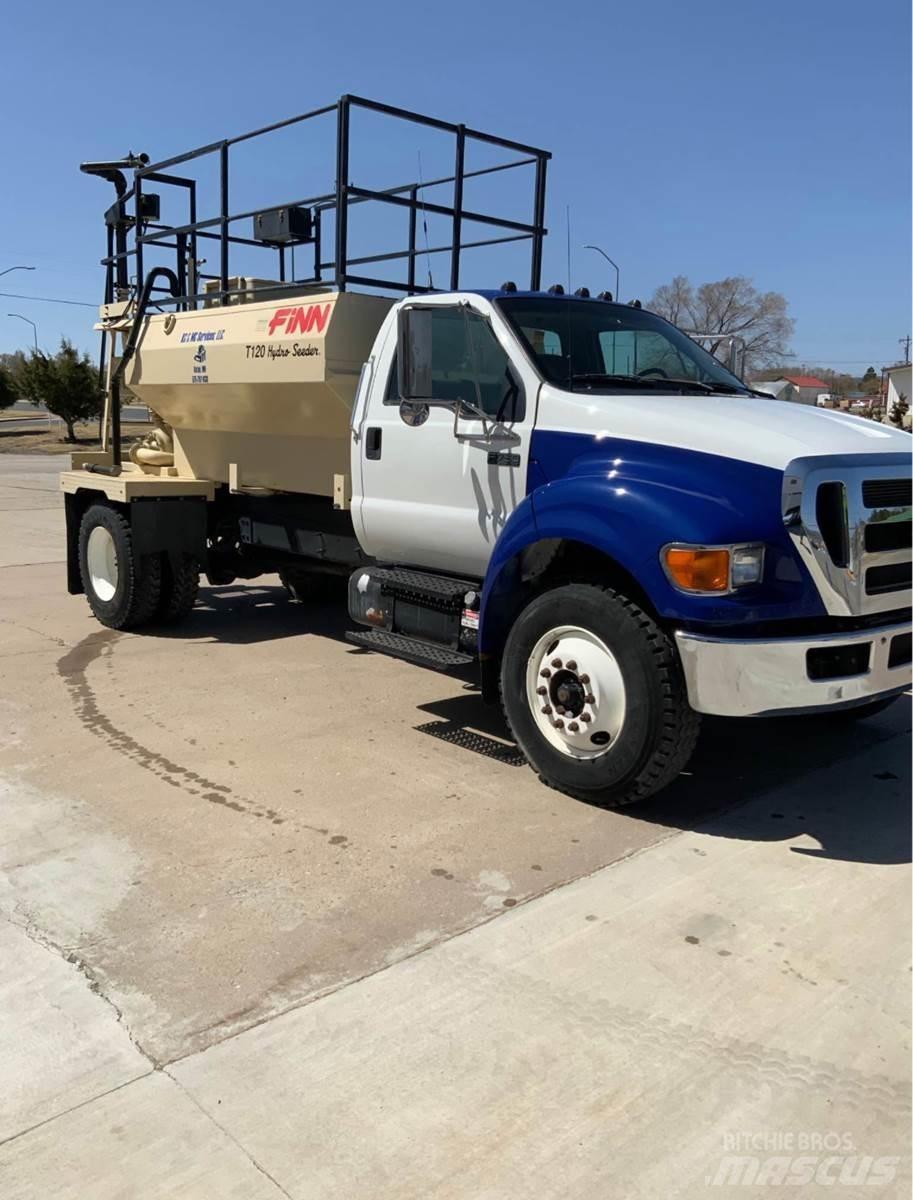 Finn T120 Hopper equipment, blowers and elevators