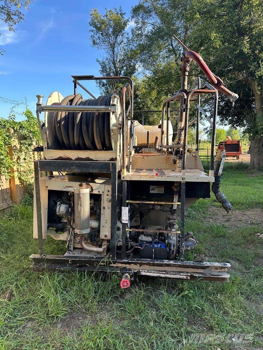 Finn T120 Hopper equipment, blowers and elevators