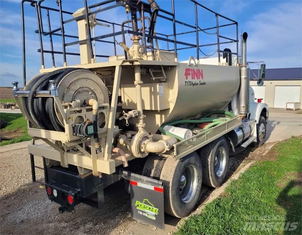 Finn T170 Hopper equipment, blowers and elevators