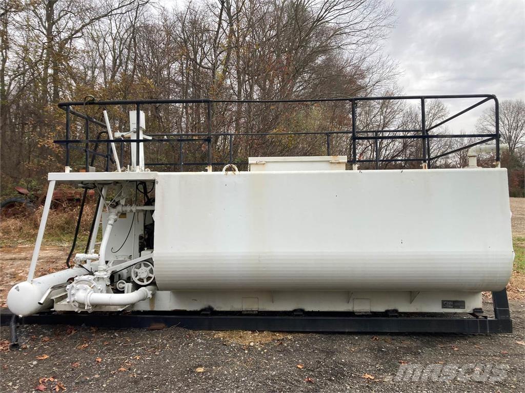 Finn T240 Hopper equipment, blowers and elevators