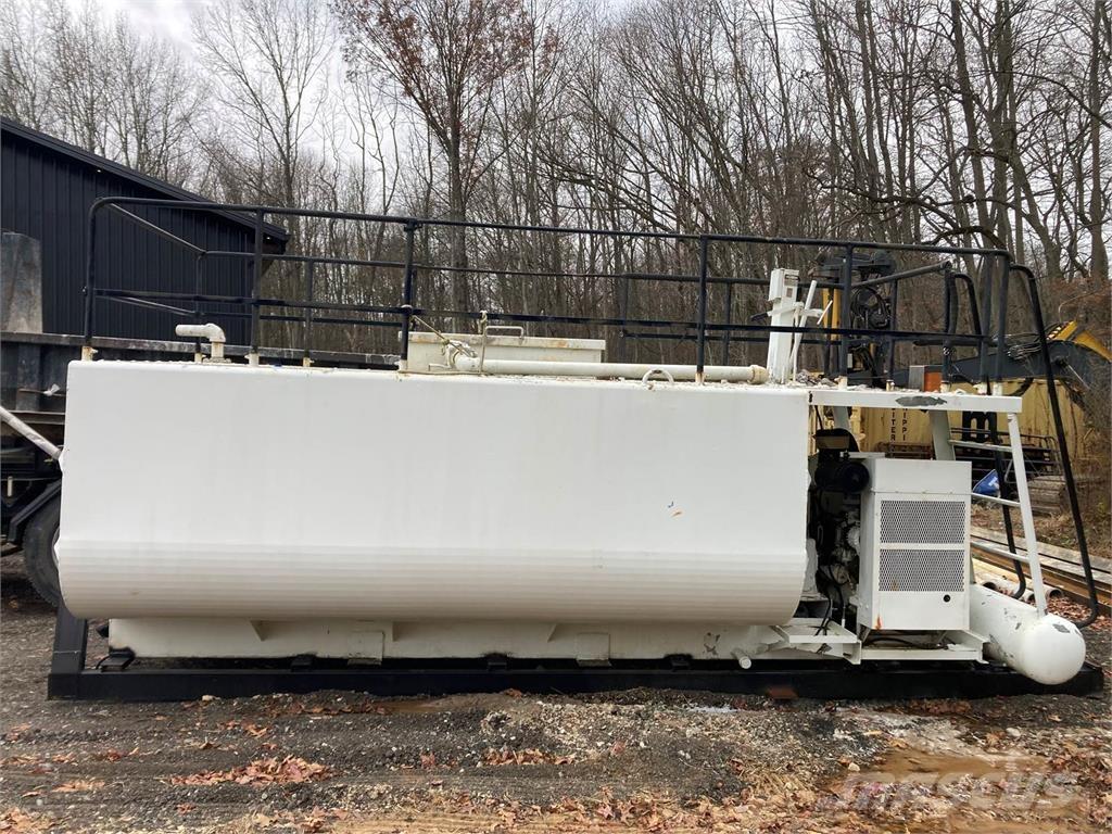 Finn T240 Hopper equipment, blowers and elevators