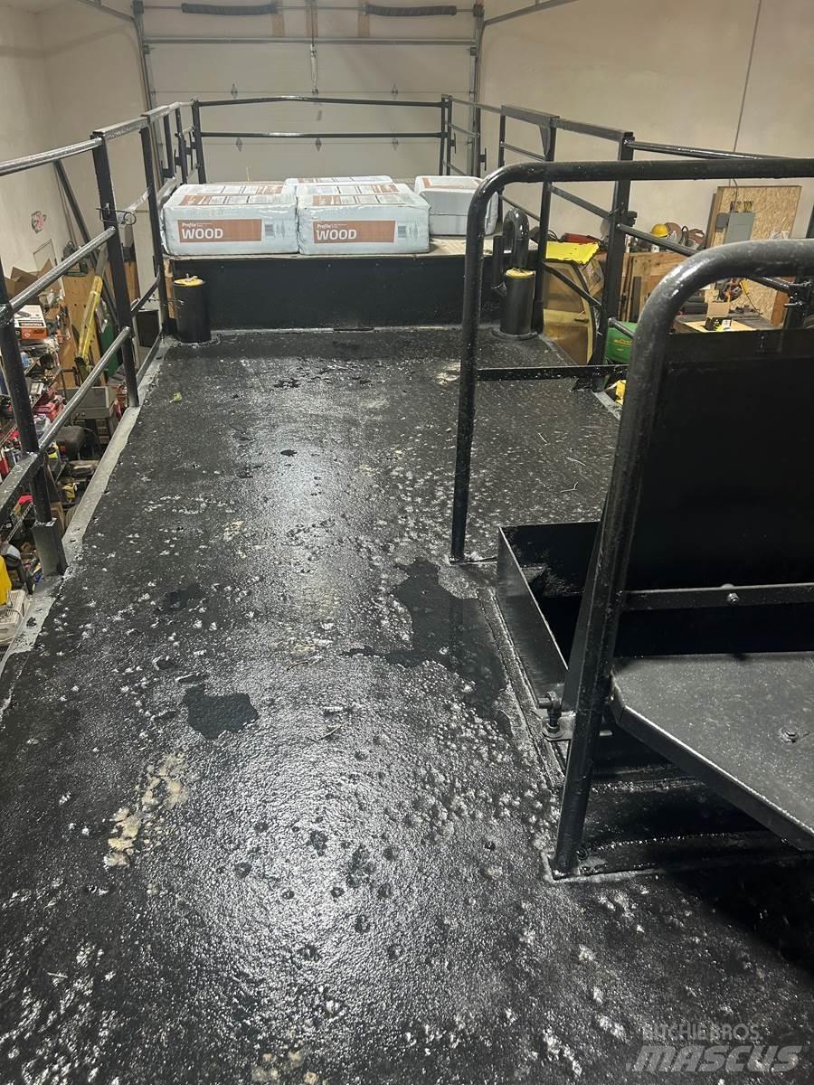 Finn T330 Hopper equipment, blowers and elevators