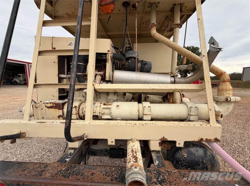 Finn T330 Hopper equipment, blowers and elevators