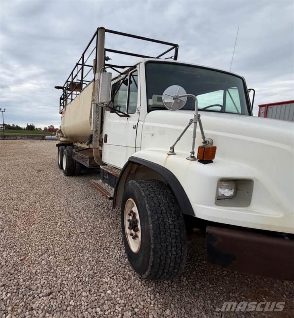 Finn T330 Hopper equipment, blowers and elevators