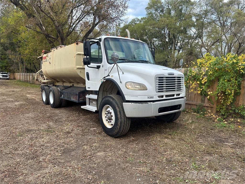 Finn T330 Hopper equipment, blowers and elevators