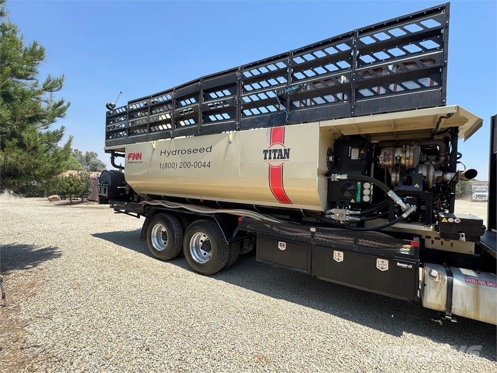 Finn T400 Hopper equipment, blowers and elevators