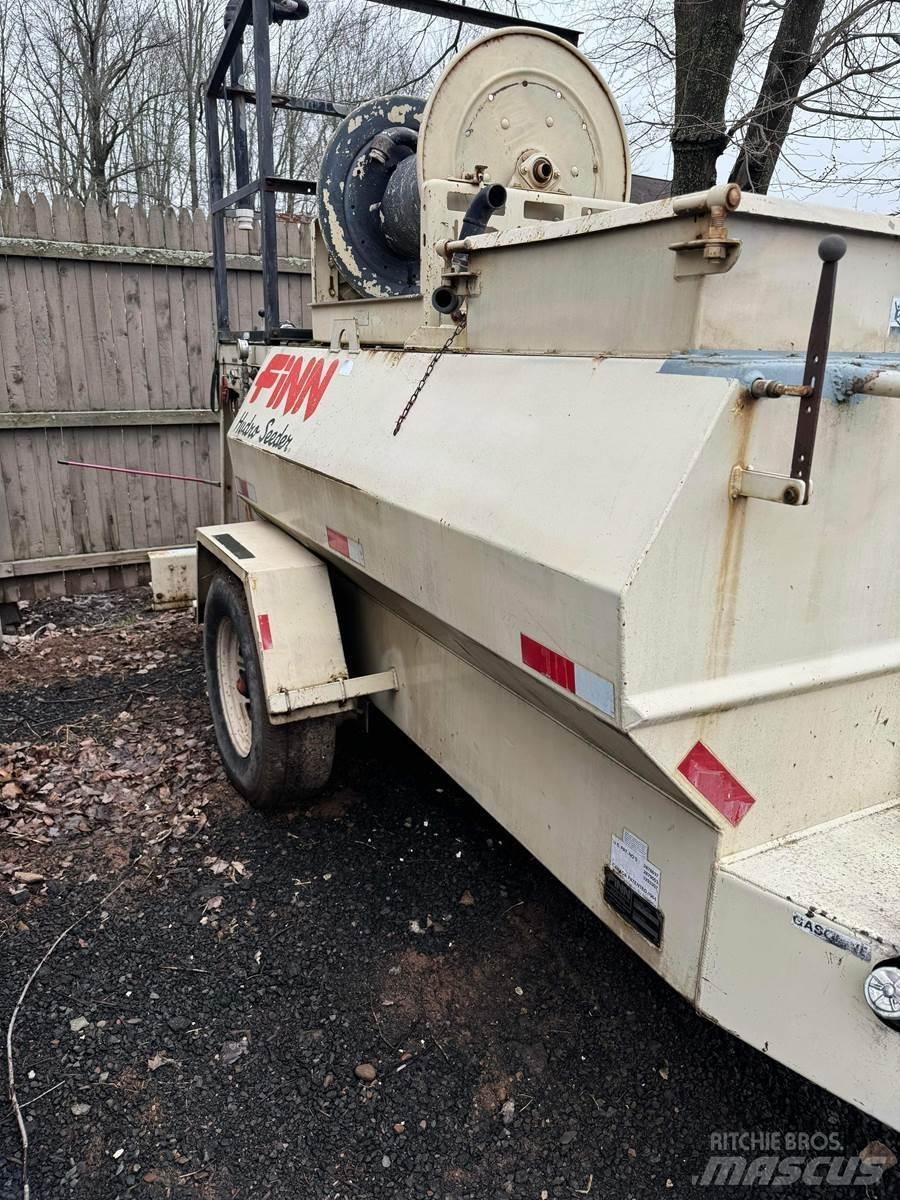 Finn T60T Hopper equipment, blowers and elevators