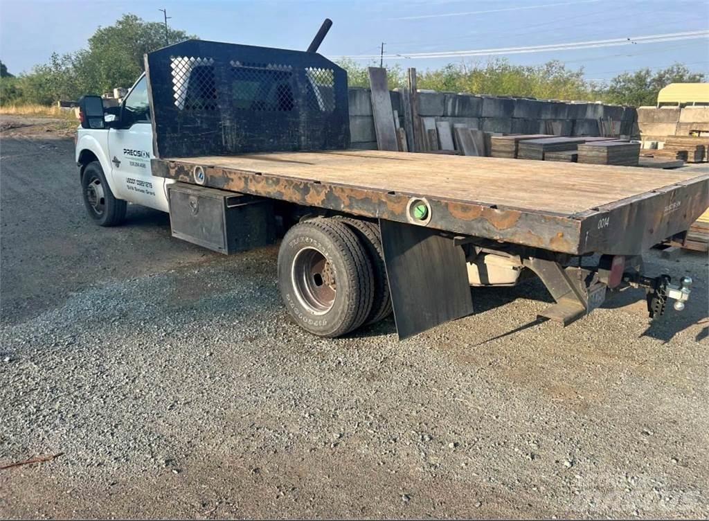Ford F-350 Flatbed / Dropside trucks