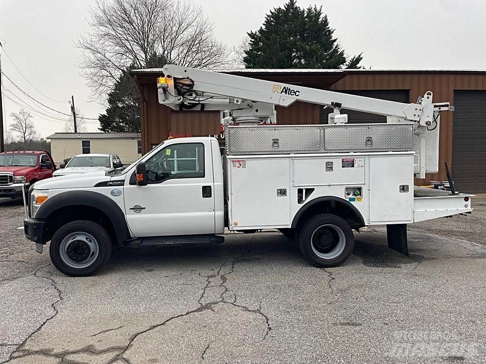 Ford F-450 Truck mounted platforms