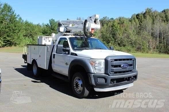 Ford F-550 Truck mounted platforms