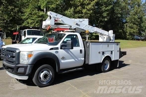 Ford F-550 Truck mounted platforms